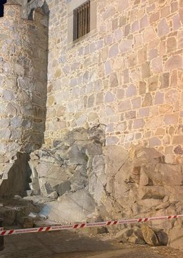 Desprendimiento de roca en la muralla de Ávila