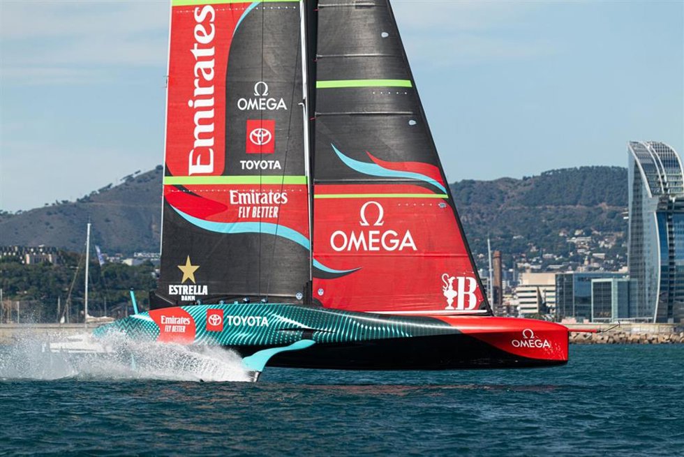 Archivo - Emirates Team New Zealand, Day 51 of AC75 (B2), Sailing day with Te Rehutai in Barcelona. - 21October2023. 37th Americas Cup Recon.