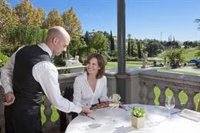 El sector turístico emplea a 2,6 millones de personas, el 12,6% de la economía nacional