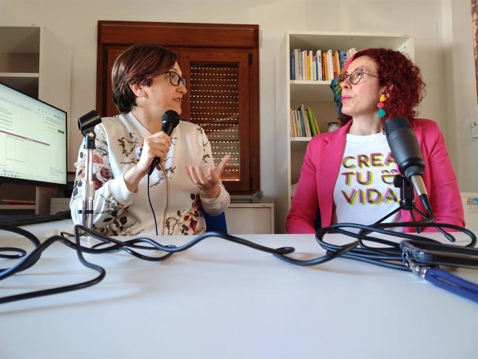 La emprendedora Ana Marcén con May Artillo, de Territorio Asha.