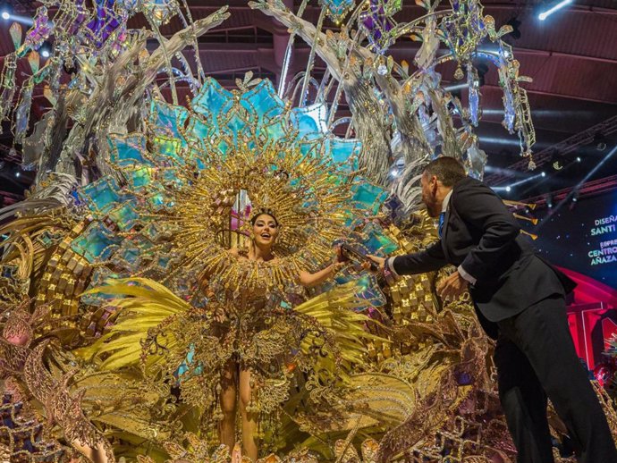 Corina Mrazek,, nueva Reina del Carnaval de Santa Cruz de Tenerife