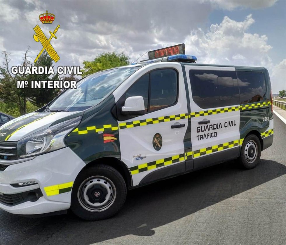 Archivo - Control de la Guardia Civil en una foto de archivo