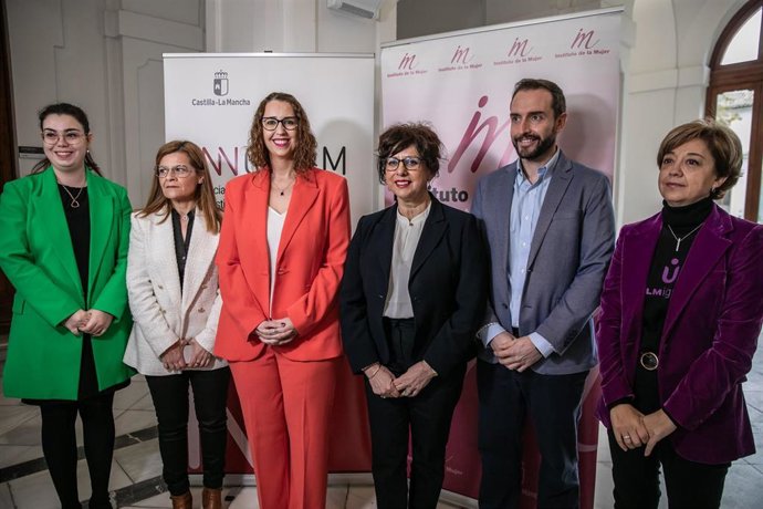 Inauguración jornada 'Mujeres, investigación y ciencias en Castilla-La Mancha'.
