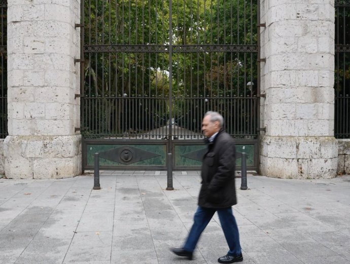 Acceso cerrado al Campo Grande de Valladolid.