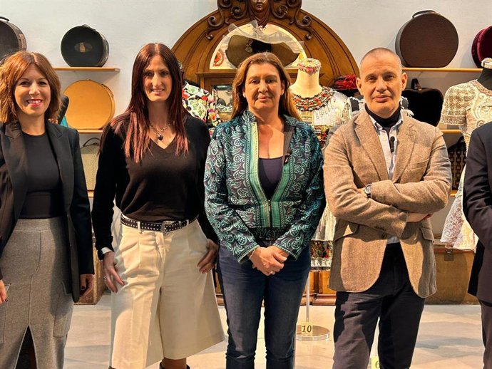 Rafael Urquizar presentará su nueva colección CAOS en Mercedes Benz Fashion Week Madrid con el apoyo de Málaga de Moda