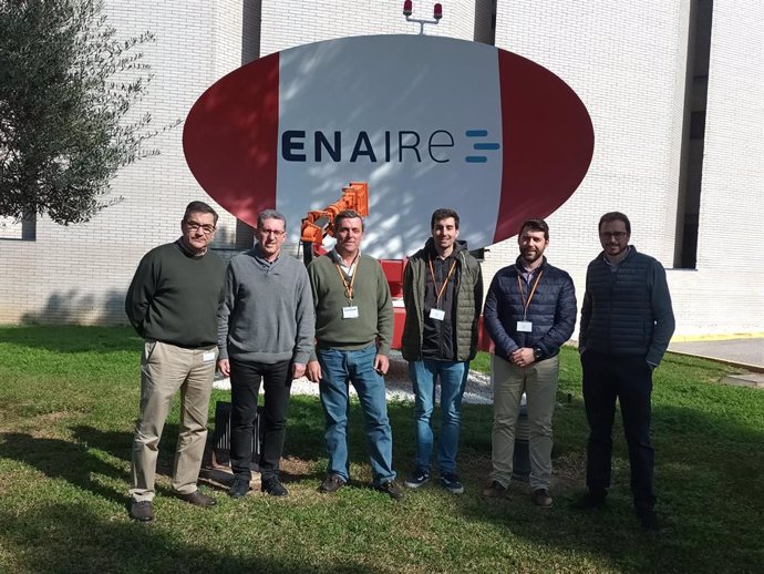 Colegiados del Copac visitan el centro de control de Enaire en Sevilla.