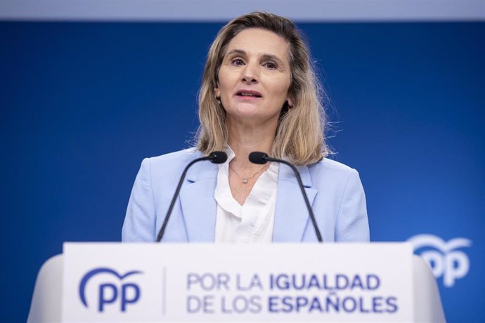 Archivo - La vicesecretaria de Desarrollo Sostenible del PP, Paloma Martín, durante una rueda de prensa, en la sede del Partido Popular, a 26 de diciembre de 2023, en Madrid (España). Durante la comparecencia, han hablado de la actualidad política, marc