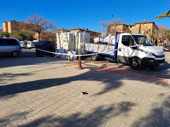 Retiran más de 40 toneladas de escombros y enseres en el último dispositivo especial de limpieza en La Coma, en Paterna (Valencia)