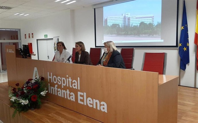 Acto de presentación de la nueva directora del Hospital Infanta Elena de Huelva.