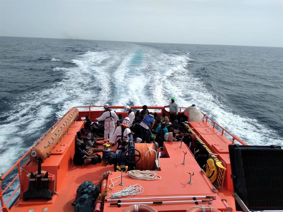 Migrantes rescatados por Salvamento Marítimo en aguas de Canarias