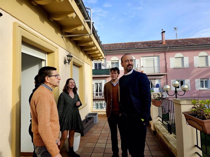 El alcalde de Torrelavega, Javier López Estrada, en una visita a la Casa Coll