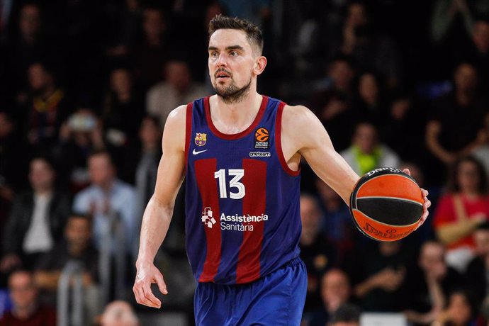 Tomas Satoransky of FC Barcelona in action during Turkish Airlines Euroleague basketball match between FC Barcelona and Olympiacos Piraeus at Palau Blaugrana on January 10, 2024, in Barcelona, Spain.
