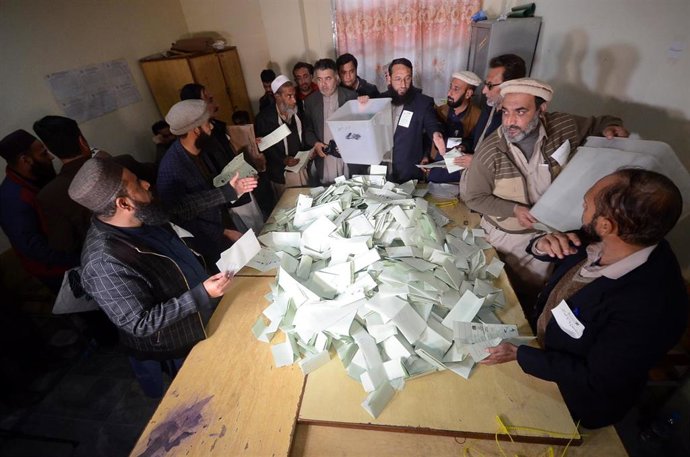 Centro de votación en Pakistán