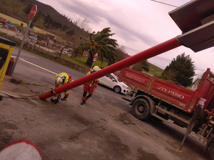 El 112 atiende 55 incidencias por el viento en Cantabria en 12 horas