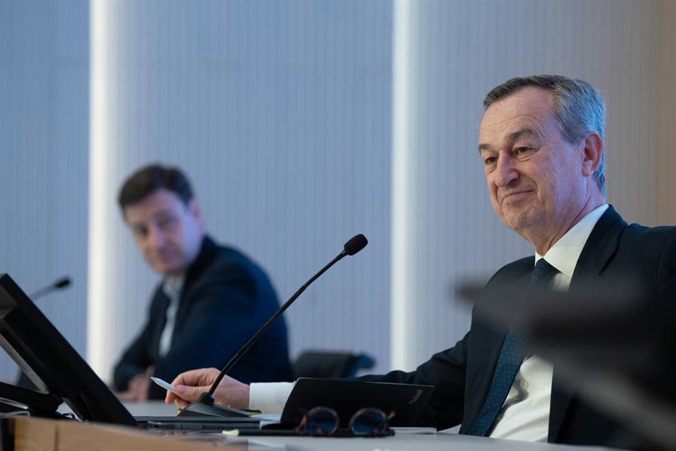 El consejero delegado de Banco Sabadell, César González-Bueno, interviene durante el acto de presentación de resultados 2023, en la sede del Banco Sabadell, a 1 de febrero de 2024, en San Cugat del Vallés, Barcelona, Catalunya (España).