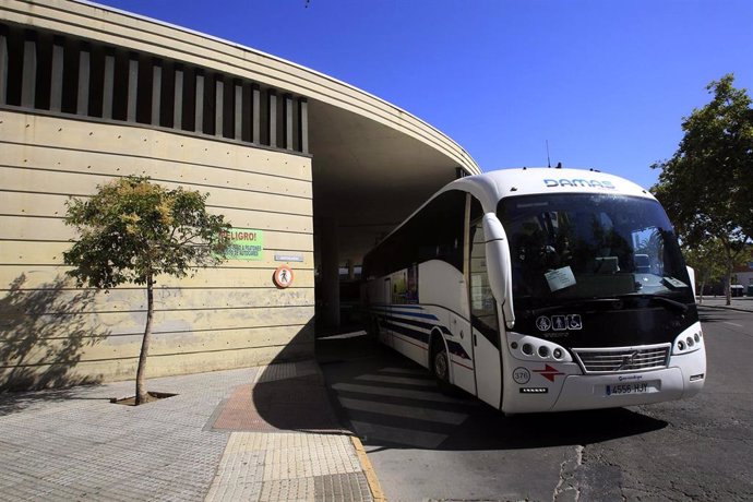 Archivo - Estación de autobuses de Huelva.