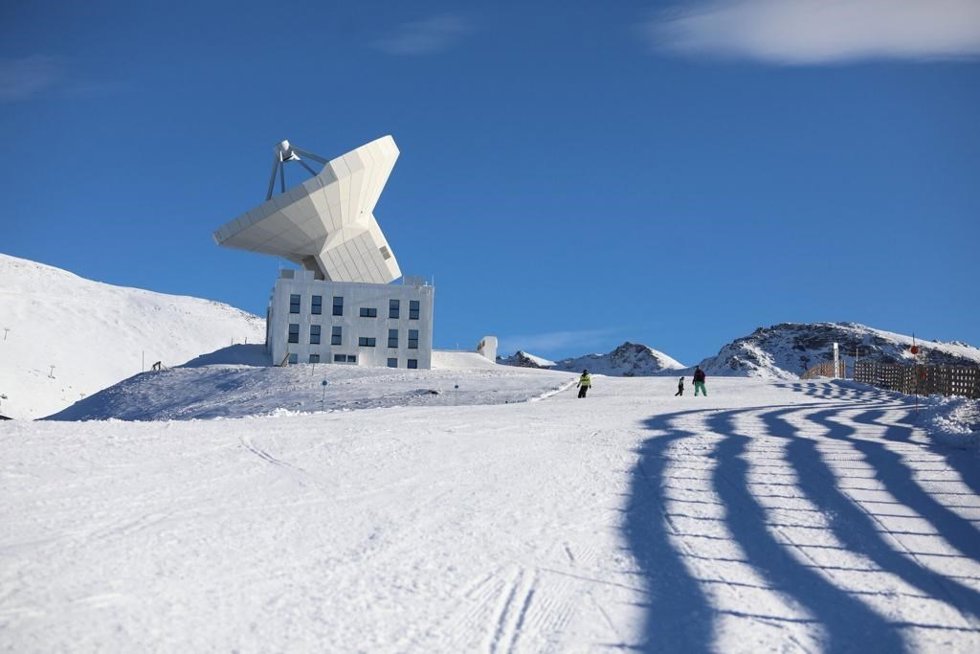 Archivo - Cabecera de pista en la zona de Loma Dílar en Sierra Nevada (Granada), en imagen de archivo