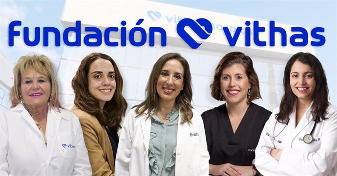 De izquierda a derecha: Carmen Rodríguez Cerdeira, Noemí García, Irene Caballero, Noemí Burguera y Cristina Sánchez, cinco mujeres líderes de la investigación en la Fundación Vithas.