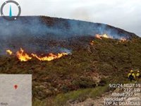 El alcalde de Enix (Almería) cifra en 400 las hectáreas ya quemadas por el incendio, impulsado por el "fuerte viento"