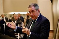 Espadas pide a Junts y ERC que no piensen "exclusivamente en su ombligo" y se impliquen en el "proyecto de país"