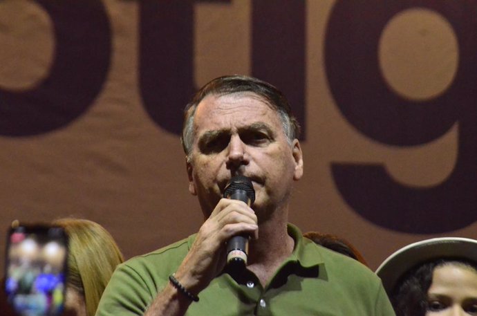 Archivo - December 2, 2023, Natal, Rio Grande do Norte, Brasil: NATAL (RN), 02/12//2023 BOLSONARO/RECEIVES/TITLE/CITIZEN/RN -Former president of Brazil, Jair Bolsonaro, receives citizenship title in Parnamirim-RN and ends tour of the state in Natal, alo