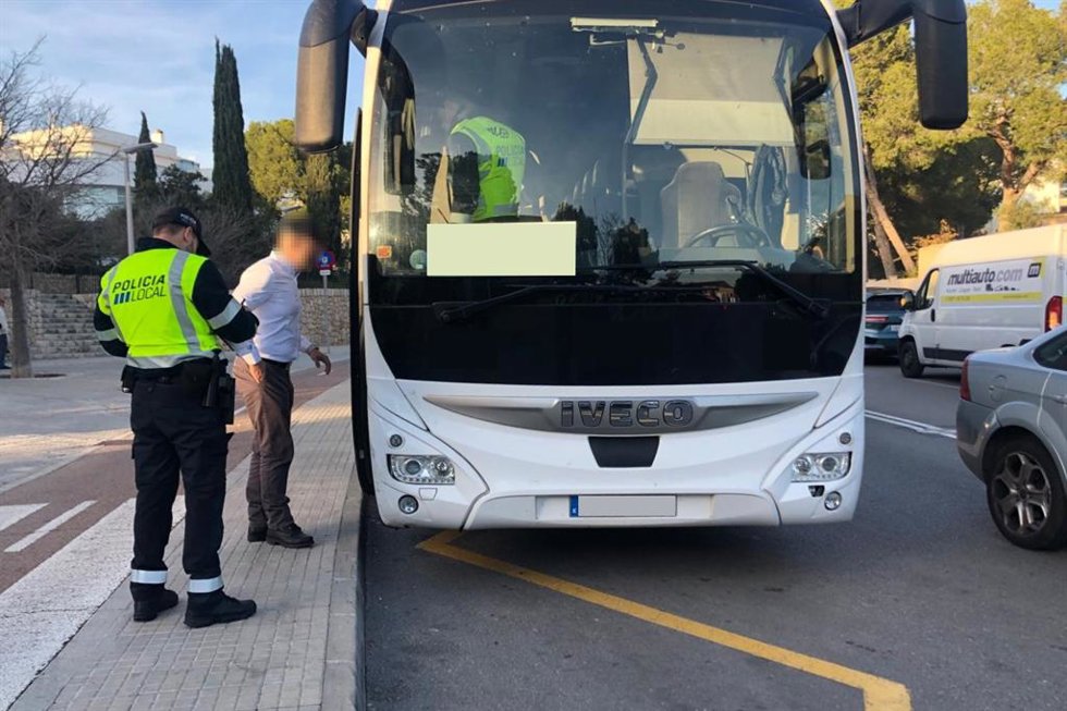 Campaña de la DGT sobre control de transporte escolar.