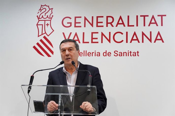 Archivo - Arxiu- El conseller de Sanitat, Marciano Gómez