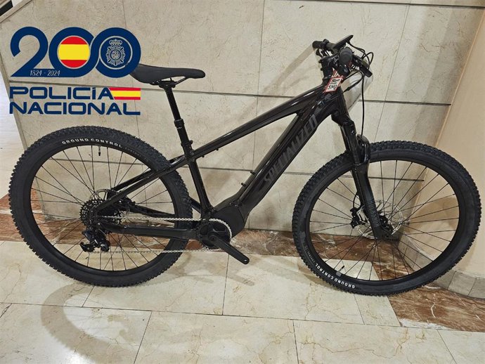 Bibicleta eléctrica robada en un comercio de Gijón y recuperada por la Policía Nacional.