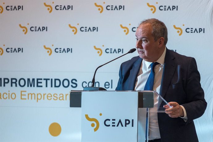 Jordi Hereu, ministro de Industria y Turismo en la Cena Anual de Socios de CEAPI
