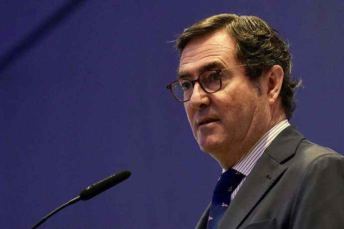 Archivo - El presidente de la CEOE, Antonio Garamendi