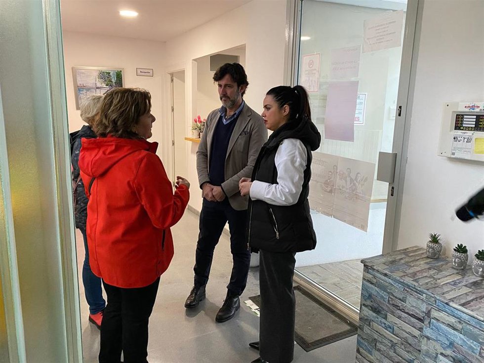 La Diputación destina 73.000 euros para actividades y mejora de la sede de Afadax en Vélez-Málaga