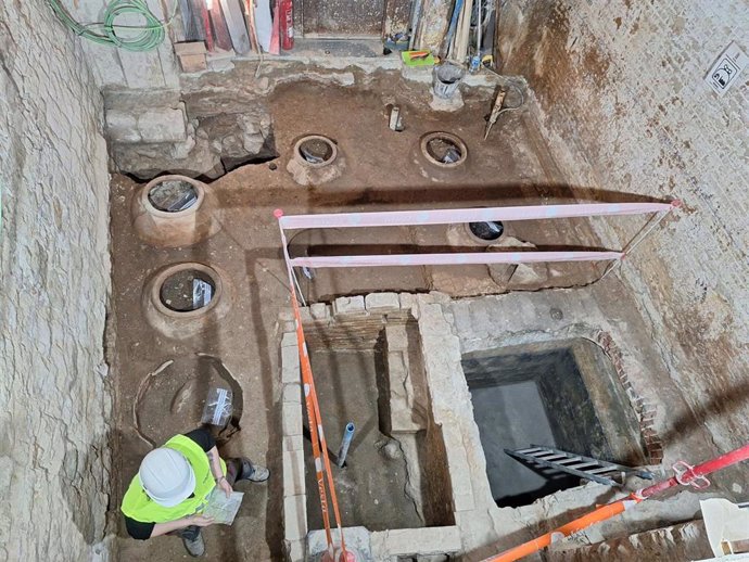 Los restos arqueológicos hallados en un edificio del distrito de Ciutat Vella de Barcelona.