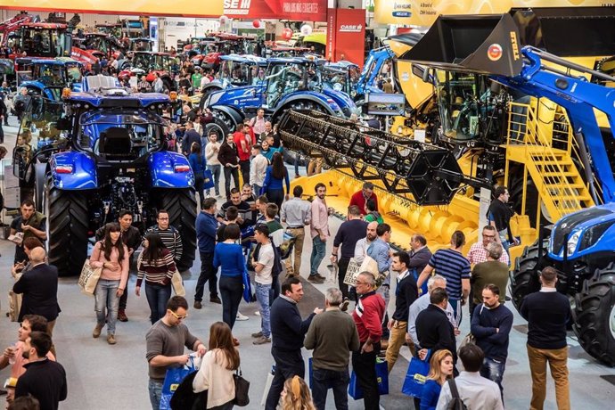 Archivo - Intensa actividad en FIMA 2020, en Feria Zaragoza.