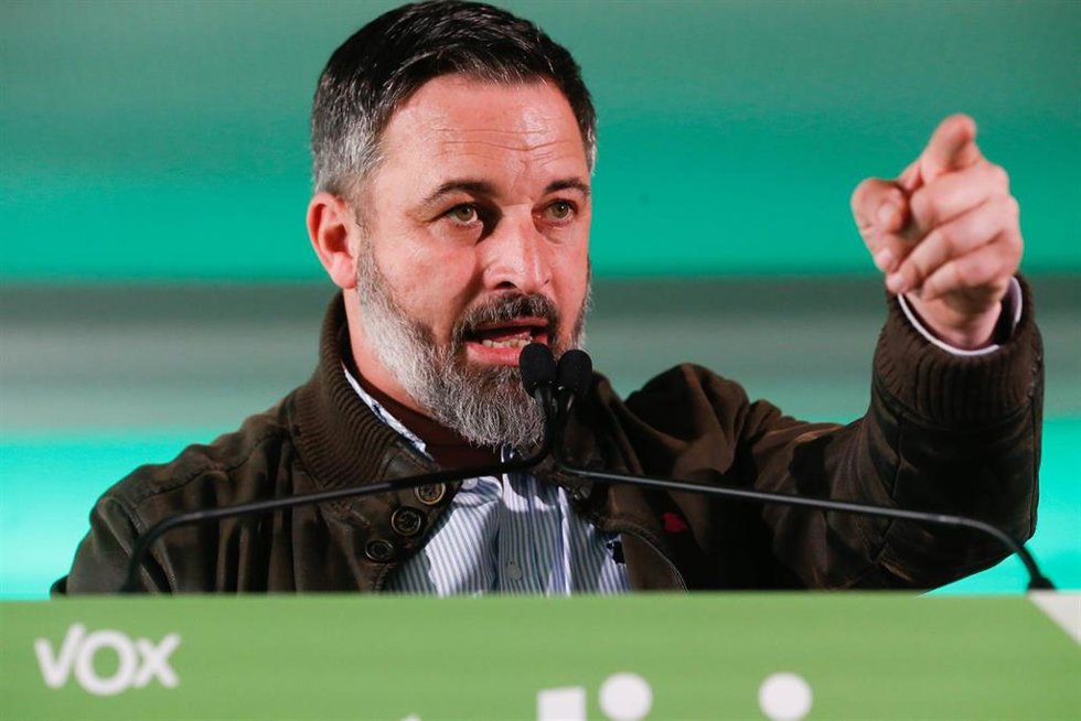 El líder de VOX, Santiago Abascal, interviene durante un acto de campaña de VOX,
