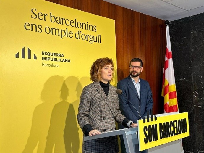 Archivo - Arxivo - La portaveu d'ERC a l'Ajuntament de Barcelona, Elisenda Alamany, i el portaveu adjunt, Jordi Castellana, en una roda de premsa aquest dilluns.