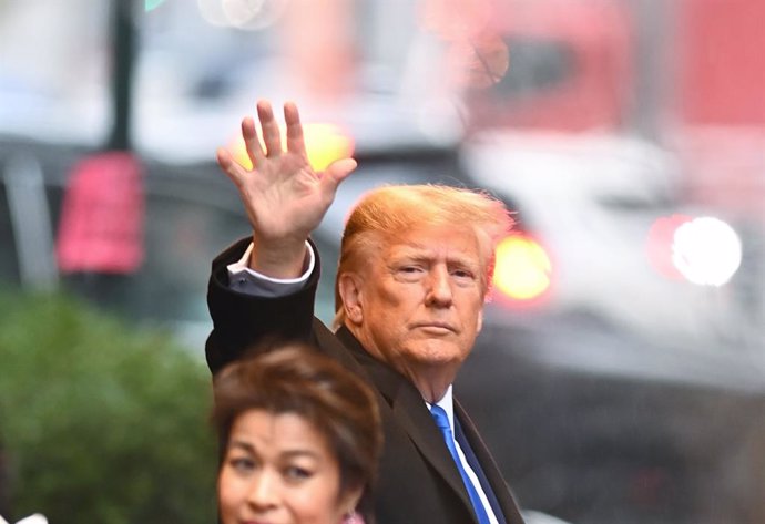 January 25, 2024, New York, New York, USA: Former President Donald Trump leaves Trump Tower on Fifth Avenue on his way to Federal Court for the ongoing defamation trial brought by E.Jean Carroll in lower Manhattan, following his win in New Hampshire for t