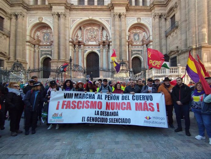 El coordinador andaluz de Izquierda Unida y diputado de Sumar en el Congreso, Toni Valero, en el inicio de una etapa de la marcha por la Desbandá en Málaga.