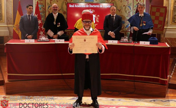 Fernández Villarino, doctor en Ciencias de la Educación de la UHU, distinguido con el premio "Cátedra UAM Auditores Madrid de Información Financiera Corporativa 2023