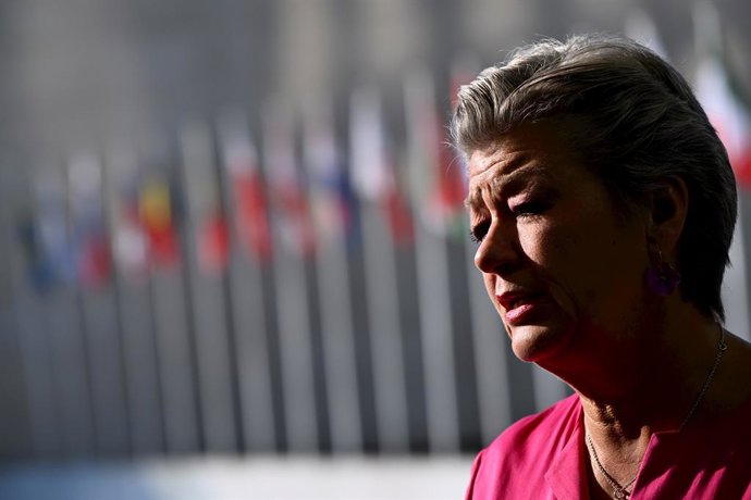 Archivo - La comisaria de Interior de la Unión Europea, Ylva Johansson, atiende a los medios en el Consejo de la Unión Europea de Justicia y Asuntos de Interior, a 8 de junio de 2023, en Luxemburgo (Luxemburgo). Este consejo tiene lugar días antes de qu