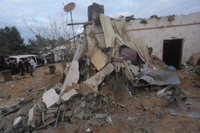 Ataque aéreo israelí sobre Rafá, en el sur de la Frnja de Gaza.