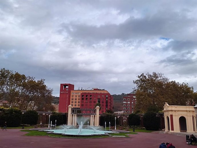 Archivo - Ostarteak irekitzen