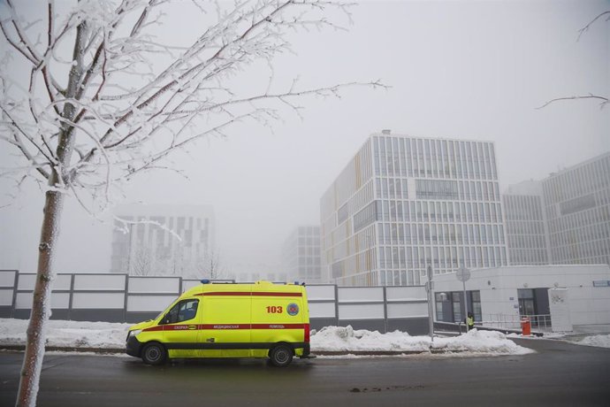 Archivo - Una ambulancia en Moscú
