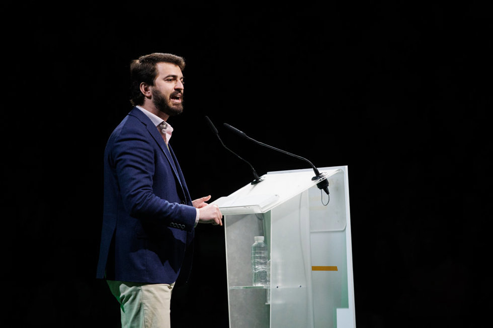 El vicepresidente de la Junta de Castilla y León, Juan García-Gallardo, interviene durante el acto de reelección del líder de Vox tras la Asamblea General Extraordinaria de Vox, en el Madrid Marriott Auditorium Hotel & Conference Center, a 27 de enero d