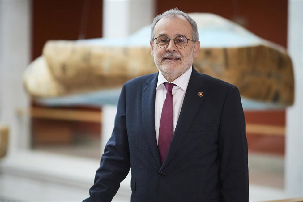 El rector de la Universidad de Cantabria, Ángel Pazos