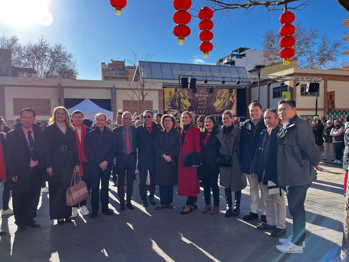 La consellera de Familias y Asuntos Sociales, Catalina Cirer, acude con otras autoridades a inauguración del Año Nuevo Chino, en Palma