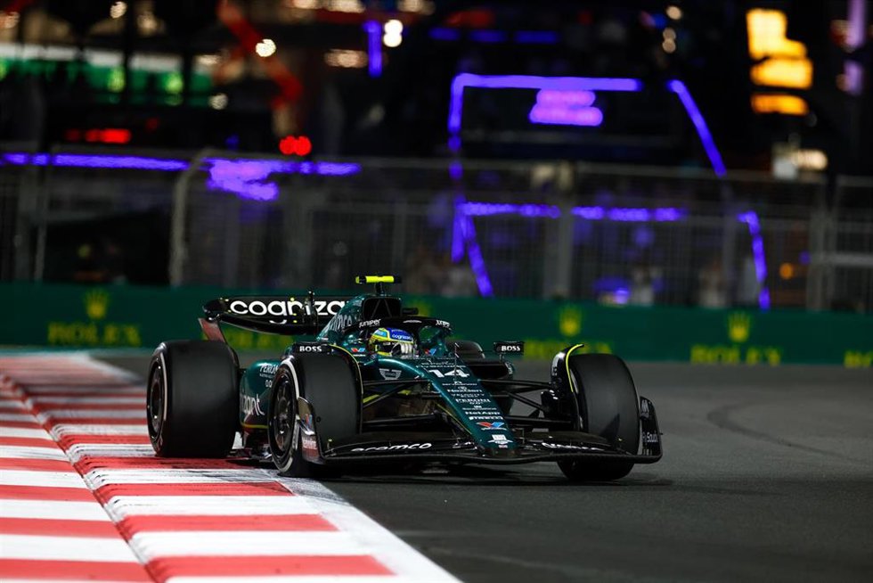 Archivo - Fernando Alonso al volante del AMR23 durante el Gran Premio de Abu Dabi del Mundial de 2023