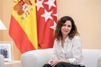 Ayuso defiende que Feijóo no ha cambiado su discurso sobre amnistía y subraya: "Con Junts ni a la vuelta de la esquina"