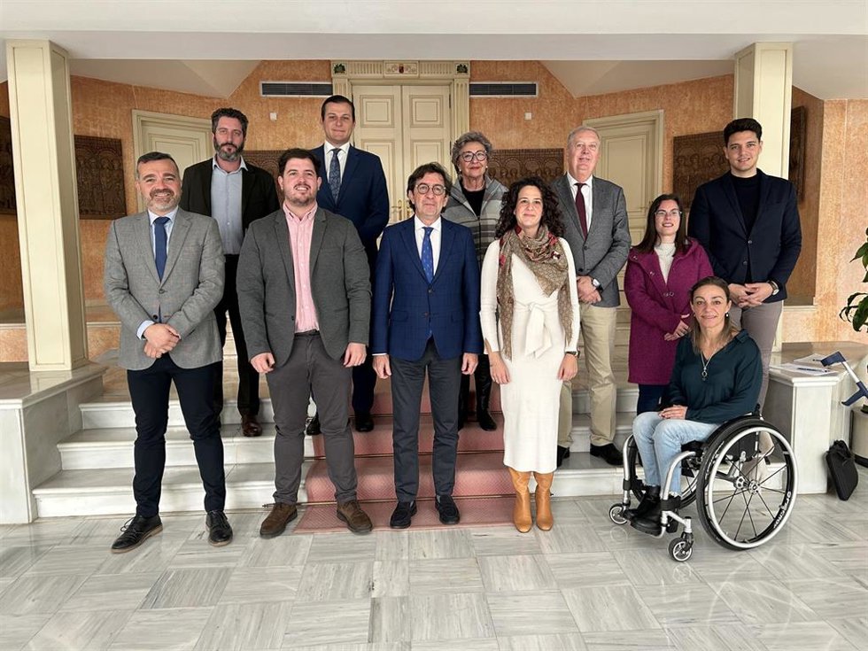 Miembros de la Comisión Especial de Estudio sobre Infancia y Adolescencia