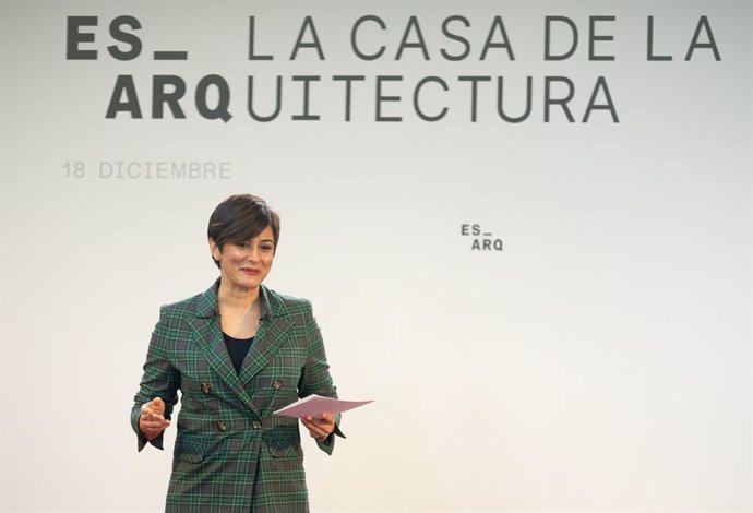 Archivo - La ministra de Vivienda y Agenda Urbana, Isabel Rodríguez, interviene durante la inauguración de la Casa de la Arquitectura, en La Arquería de Nuevos Ministerios, a 18 de diciembre de 2023, en Madrid (España). Como parte de la Ley de Calidad d