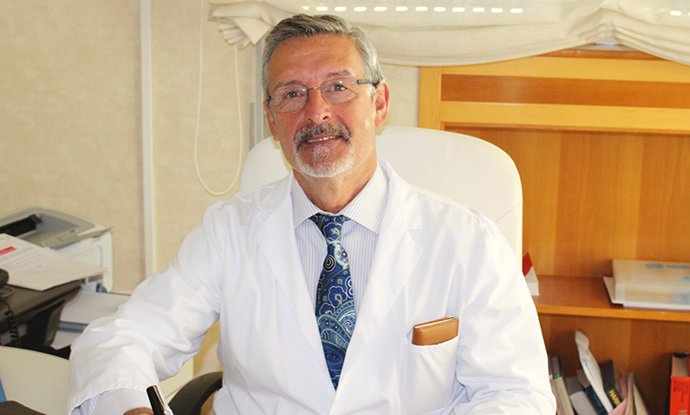 Doctor Javier López del Val, neurólogo de HLA Montpellier.